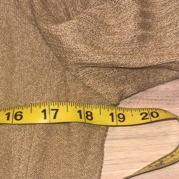 ST. JOHN SPORT Tan Scoop Neck Sweater Zip Cardigan with Grommets | Size M - Picture 6 of 7